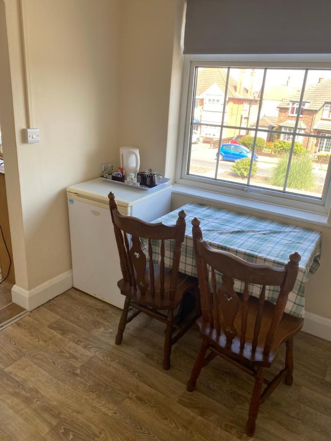 Clarendon Lodge - Accommodation Only Skegness Extérieur photo