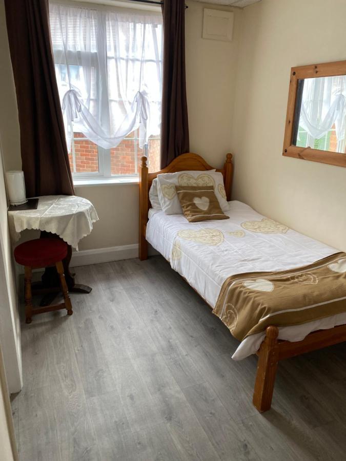 Clarendon Lodge - Accommodation Only Skegness Extérieur photo